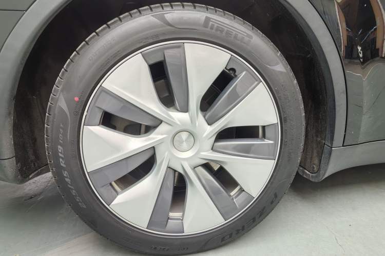 Used Tesla Model Y 2022 Revised Version Rear-Wheel Drive Exterior 5
