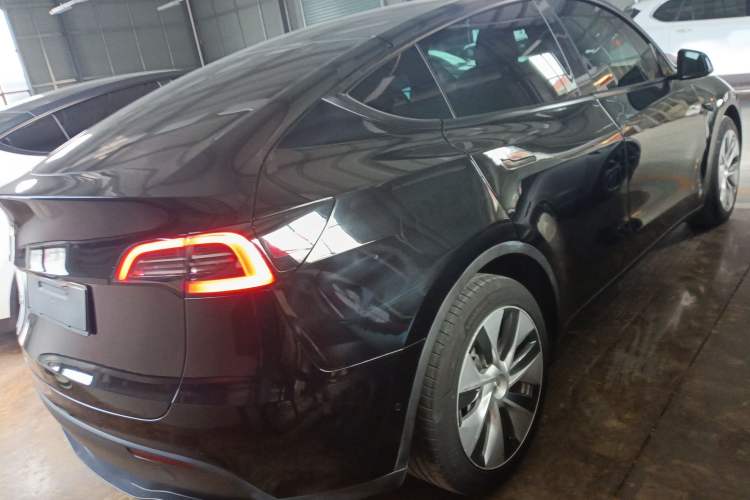 Used Tesla Model Y 2022 Rear-Wheel-Drive Version Exterior 5