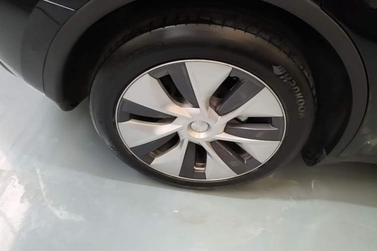 Used Tesla Model Y 2022 Revised Version Rear-Wheel Drive Exterior 5