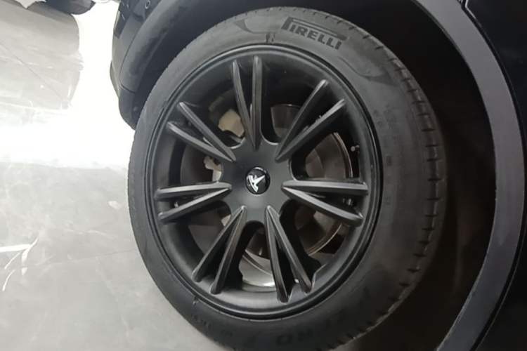 Used Tesla Model Y 2022 Revised Version Rear-Wheel Drive Exterior 5