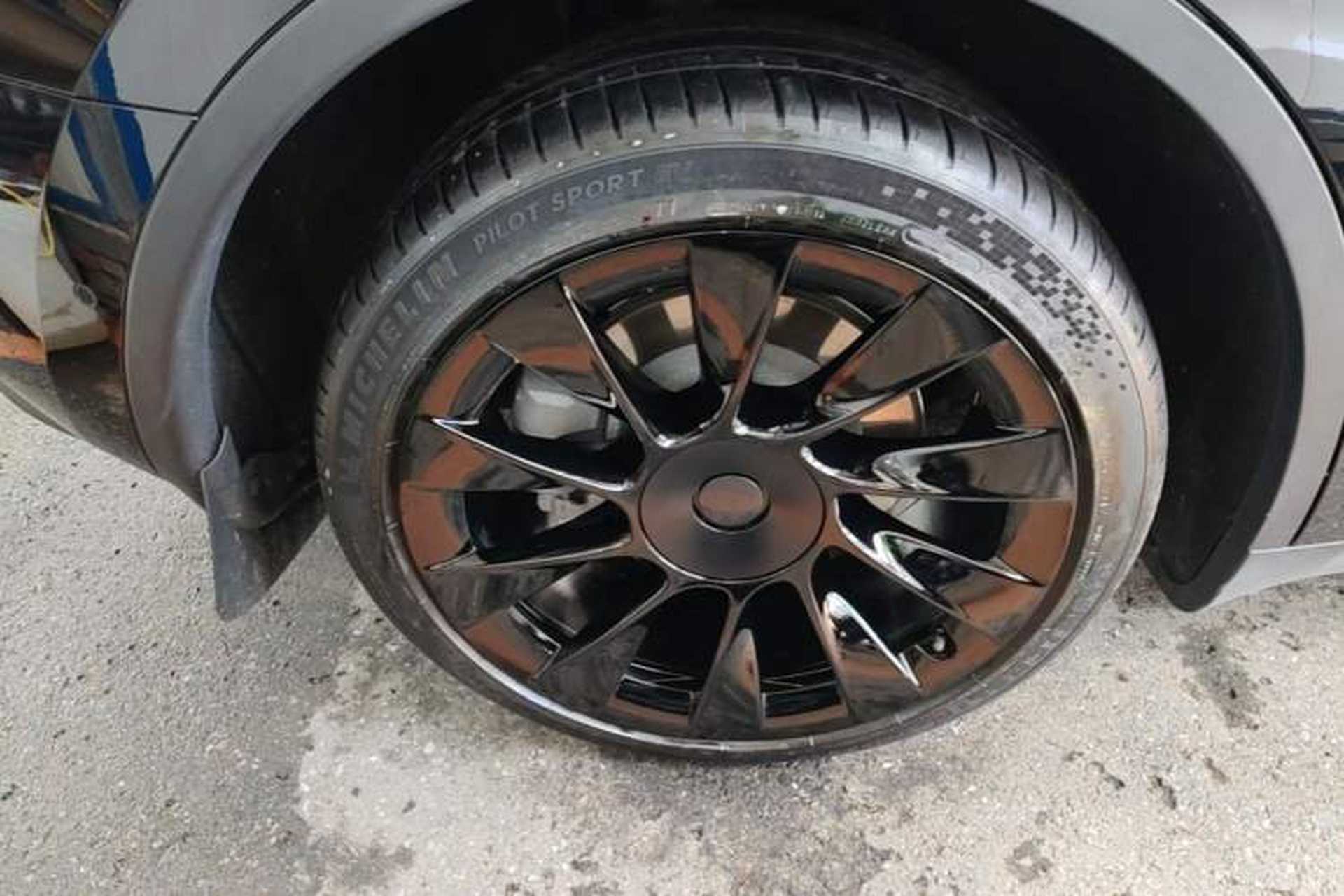 Used Tesla Model Y 2022 Rear-Wheel-Drive Version Exterior 5