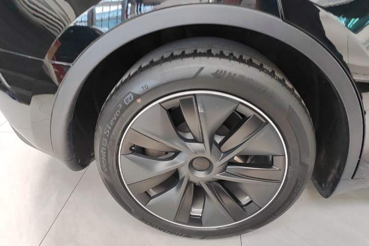 Used Tesla Model Y 2022 Revised Version Rear-Wheel Drive Exterior 5