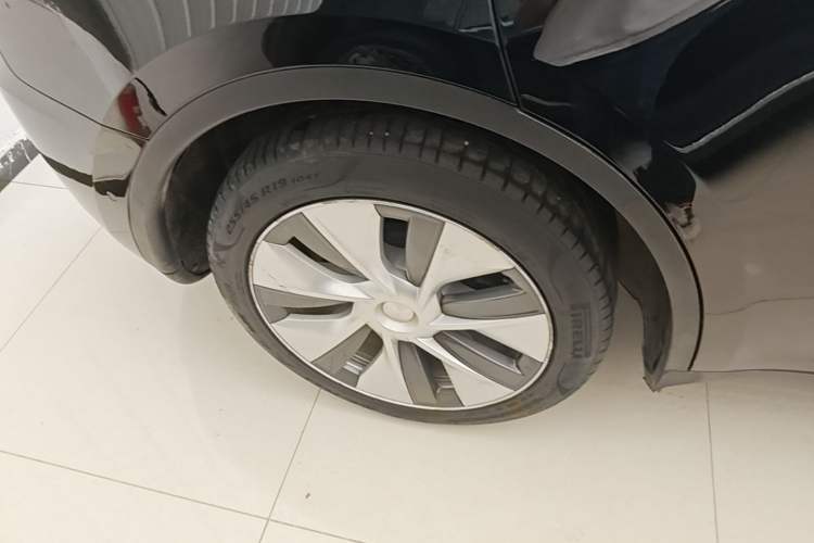 Used Tesla Model Y 2022 Revised Version Rear-Wheel Drive Exterior 5