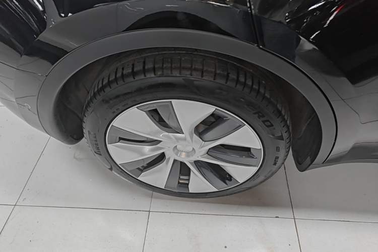 Used Tesla Model Y 2022 Revised Version Rear-Wheel Drive Exterior 5
