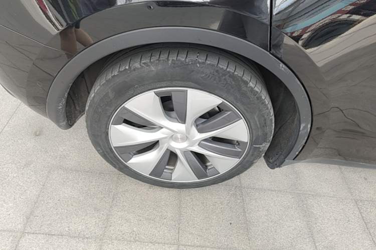 Used Tesla Model Y 2022 Revised Version Rear-Wheel Drive Exterior 5