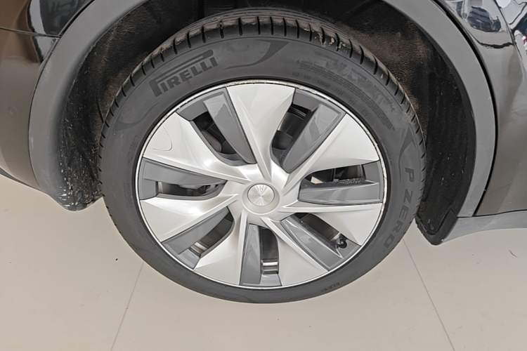 Used Tesla Model Y 2022 Revised Version Rear-Wheel Drive Exterior 5