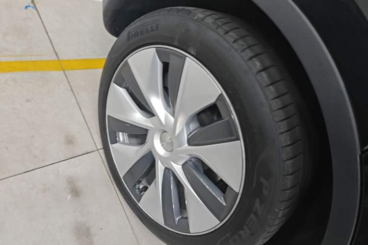 Used Tesla Model Y 2022 Revised Version Rear-Wheel Drive Exterior 5