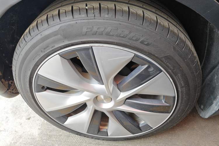 Used Tesla Model Y 2022 Revised Version Rear-Wheel Drive Exterior 5
