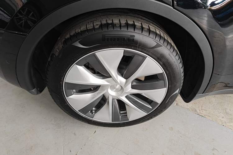 Used Tesla Model Y 2022 Revised Version Rear-Wheel Drive Exterior 5