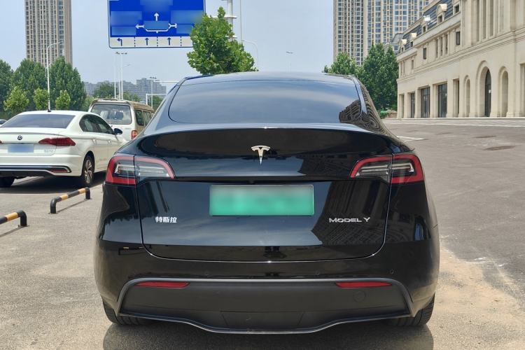 Used Tesla Model Y 2022 Rear-Wheel-Drive Version Exterior 5