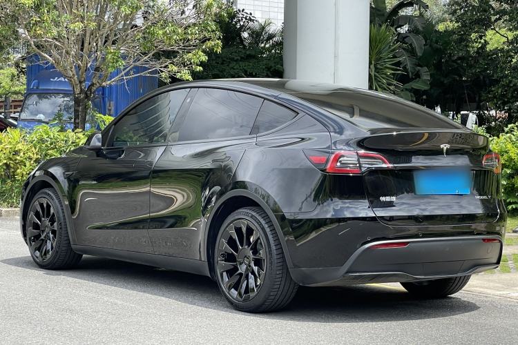 Used Tesla Model Y 2022 Long-Range All-Wheel-Drive Version Exterior 5