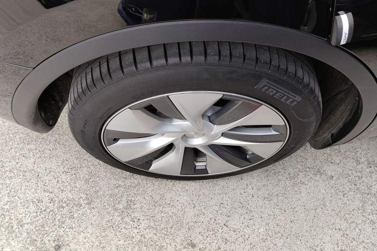 Used Tesla Model Y 2022 Revised Version Rear-Wheel Drive Exterior 5