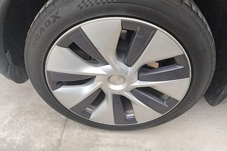 Used Tesla Model Y 2022 Revised Version Rear-Wheel Drive Exterior 5