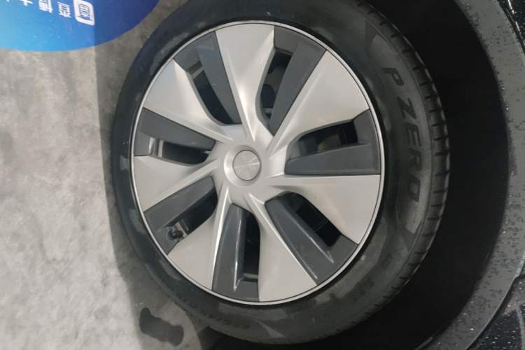 Used Tesla Model Y 2022 Revised Version Rear-Wheel Drive Exterior 5