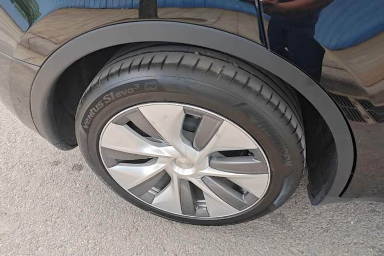 Used Tesla Model Y 2022 Rear-Wheel-Drive Version Exterior 5