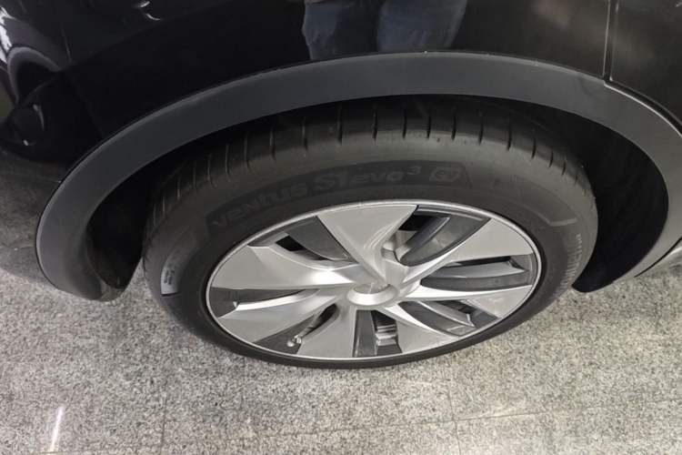 Used Tesla Model Y 2022 Revised Version Rear-Wheel Drive Exterior 5