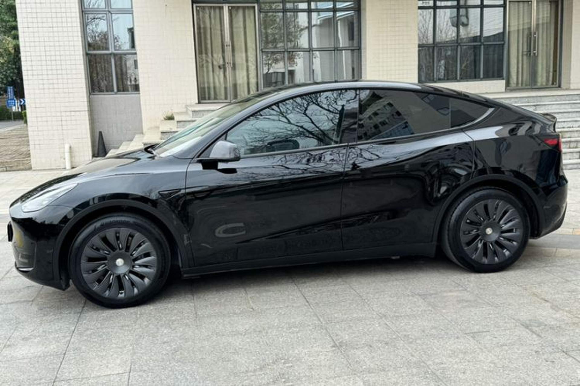 Used Tesla Model Y 2022 Revised Version Rear-Wheel Drive Exterior 5