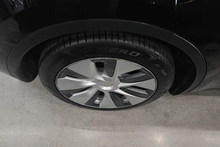 Used Tesla Model Y 2022 Revised Version Rear-Wheel Drive Exterior 5
