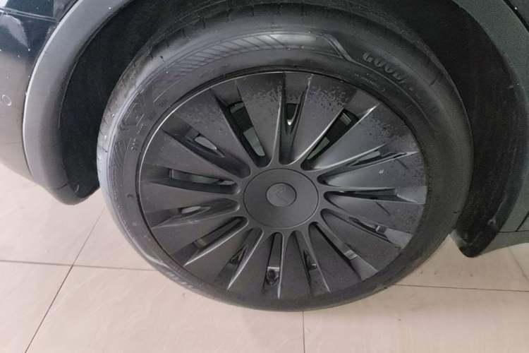 Used Tesla Model Y 2022 Revised Version Rear-Wheel Drive Exterior 5
