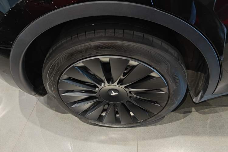 Used Tesla Model Y 2022 Revised Version Rear-Wheel Drive Exterior 5