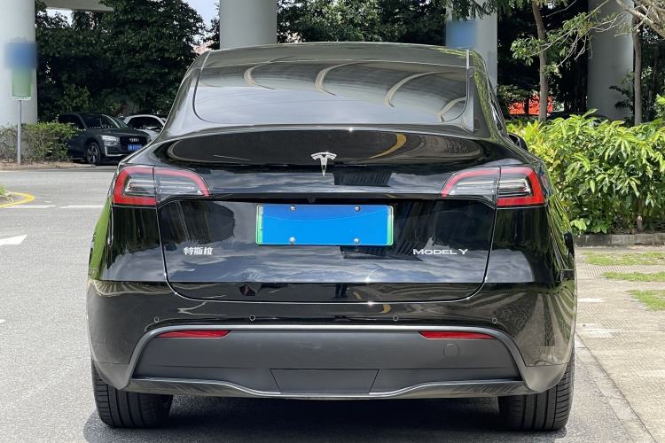 Used Tesla Model Y 2022 Long-Range All-Wheel-Drive Version Exterior 6