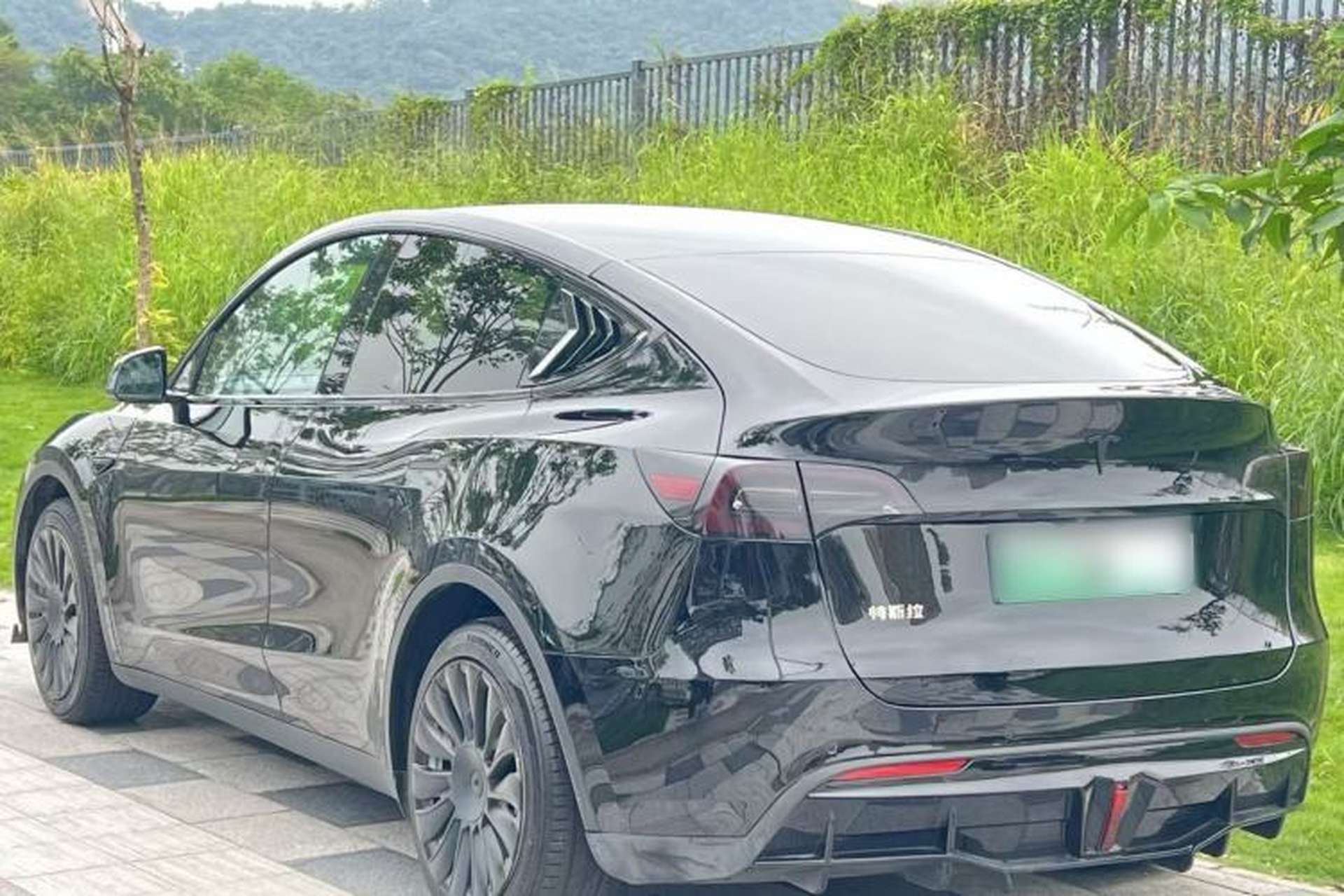 Used Tesla Model Y 2022 Revised Version Rear-Wheel Drive Exterior 7