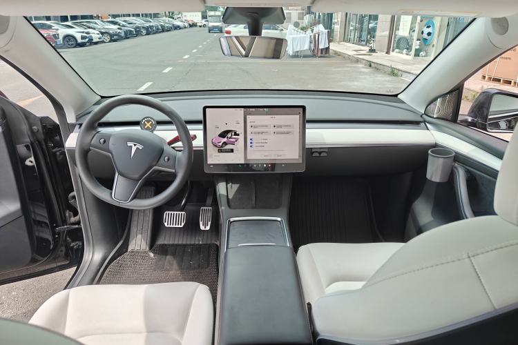 Used Tesla Model Y 2022 Rear-Wheel-Drive Version Exterior 7