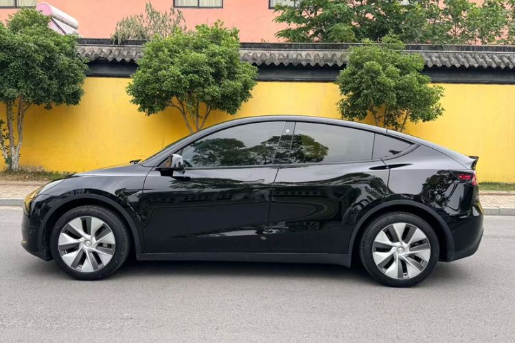 Used Tesla Model Y 2022 Rear-Wheel-Drive Version Exterior 7