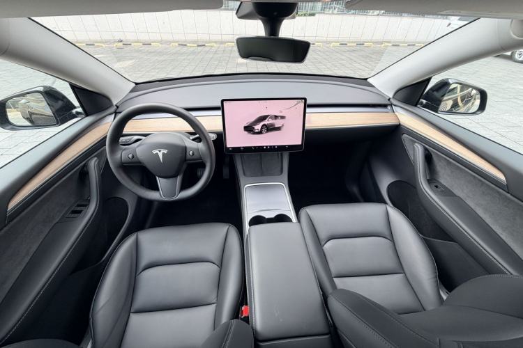 Used Tesla Model Y 2022 Long-Range All-Wheel-Drive Version Exterior 7