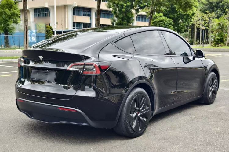 Used Tesla Model Y 2022 Rear-Wheel-Drive Version Exterior 8