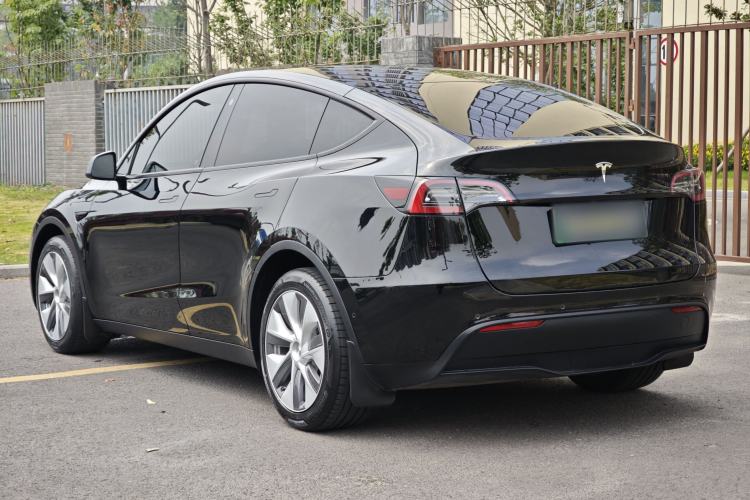 Used Tesla Model Y 2022 Long-Range All-Wheel-Drive Version Exterior 8