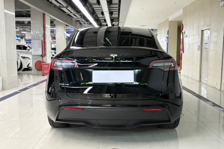Used Tesla Model Y 2022 Rear-Wheel-Drive Version Exterior 9