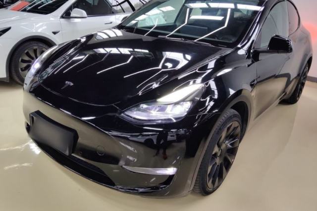Used Tesla Model Y 2022 Long-Range All-Wheel-Drive Version