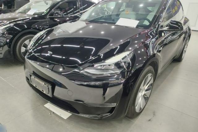 Used Tesla Model Y 2022 Long-Range All-Wheel-Drive Version