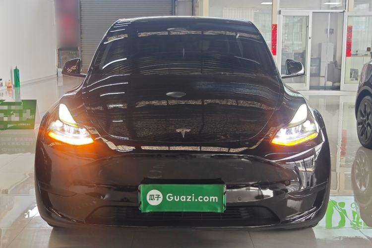 Used Tesla Model Y 2022 Rear-Wheel-Drive Version Front