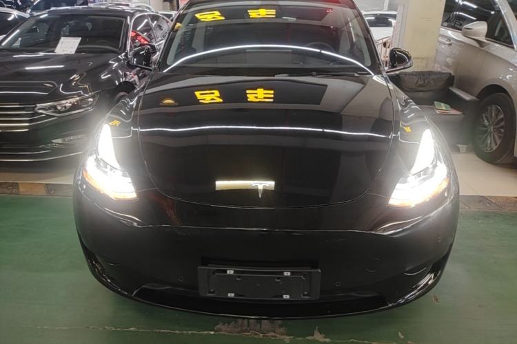 Used Tesla Model Y 2022 Rear-Wheel-Drive Version Front