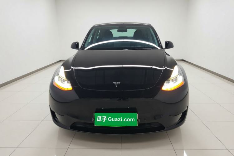 Used Tesla Model Y 2022 Rear-Wheel-Drive Version Front