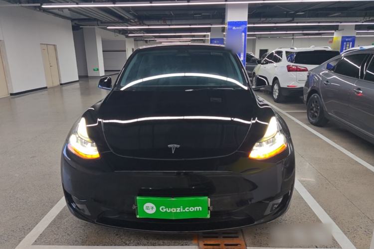 Used Tesla Model Y 2022 Rear-Wheel-Drive Version Front