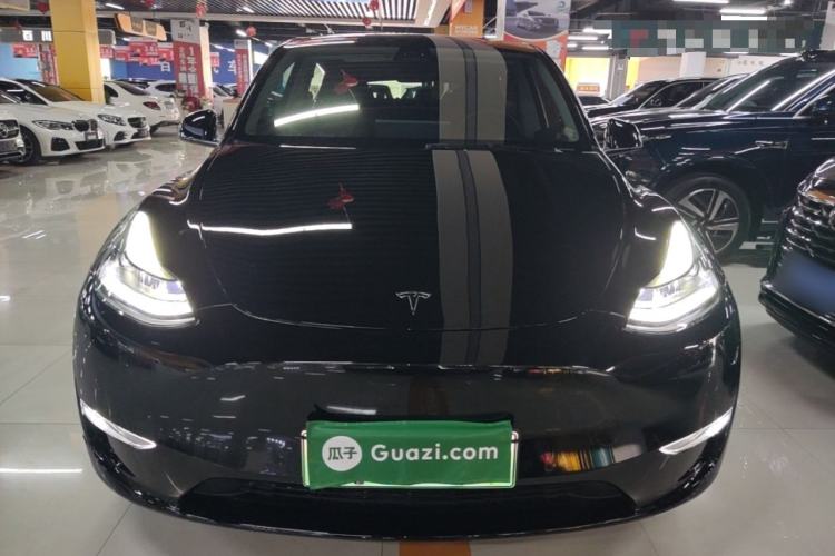 Used Tesla Model Y 2022 Long-Range All-Wheel-Drive Version Front