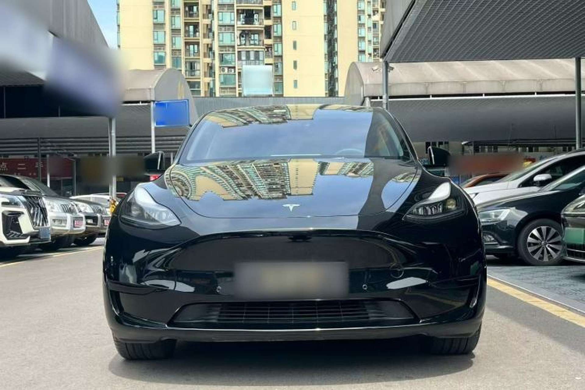 Used Tesla Model Y 2022 Rear-Wheel-Drive Version Front