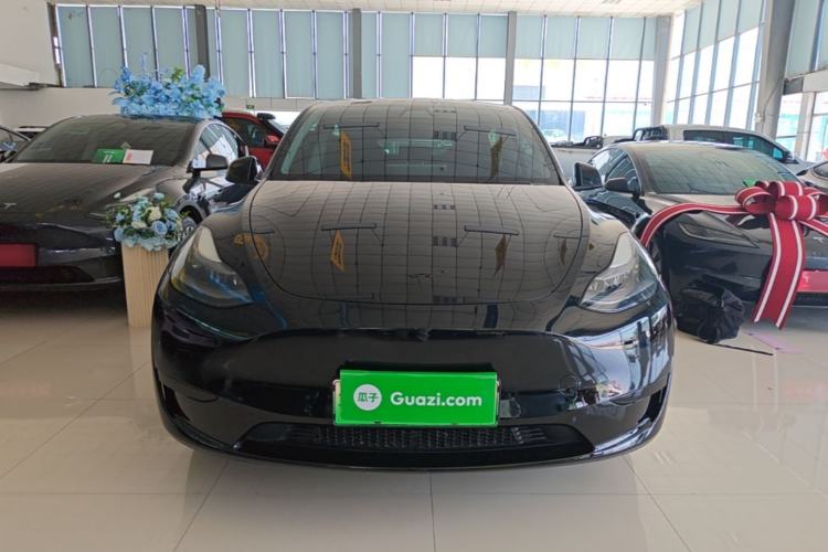 Used Tesla Model Y 2022 Rear-Wheel-Drive Version Front