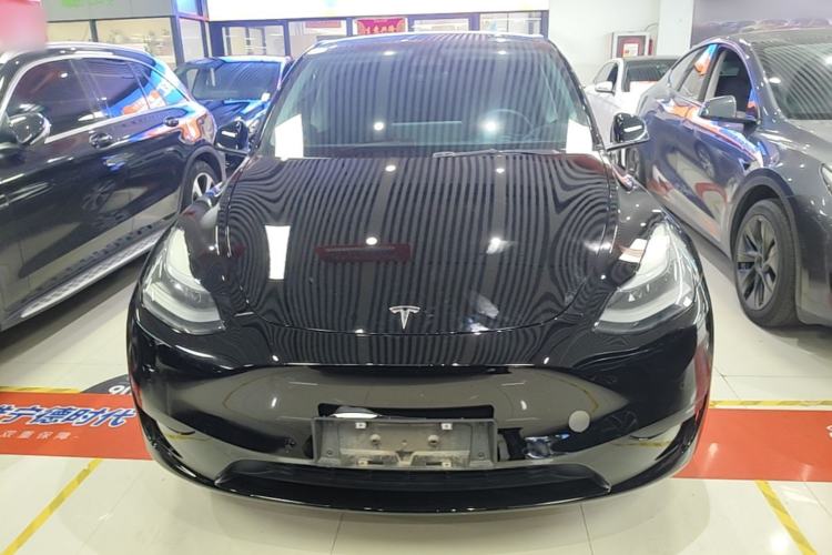 Used Tesla Model Y 2022 Rear-Wheel-Drive Version Front