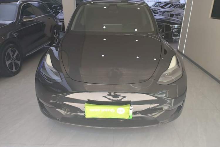 Used Tesla Model Y 2022 Long-Range All-Wheel-Drive Version Front