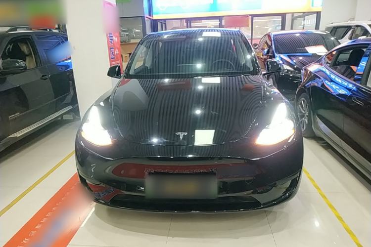 Used Tesla Model Y 2022 Rear-Wheel-Drive Version Front