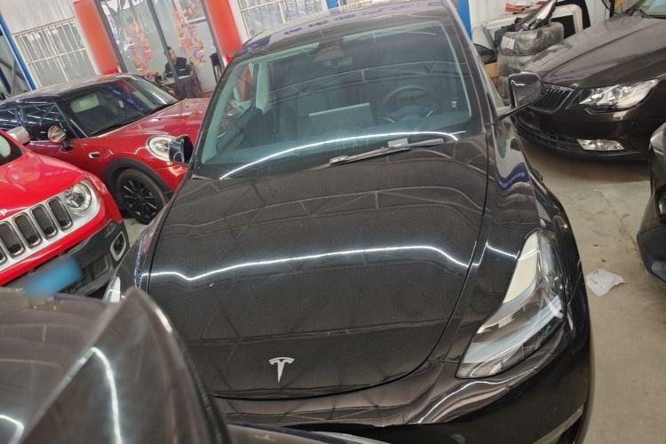 Used Tesla Model Y 2022 Long-Range All-Wheel-Drive Version Front