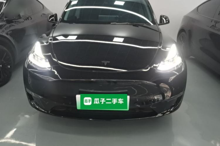Used Tesla Model Y 2022 Long-Range All-Wheel-Drive Version Front
