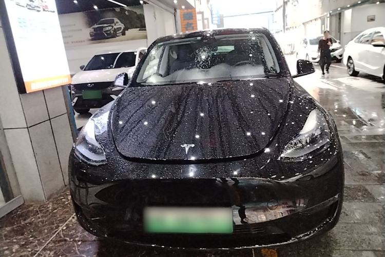 Used Tesla Model Y 2022 Long-Range All-Wheel-Drive Version Front