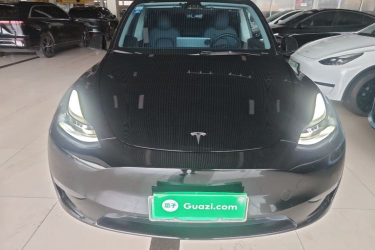 Used Tesla Model Y 2022 Long-Range All-Wheel-Drive Version Front