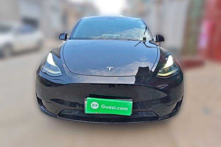 Used Tesla Model Y 2022 Rear-Wheel-Drive Version Front