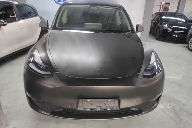 Used Tesla Model Y 2022 Long-Range All-Wheel-Drive Version Front